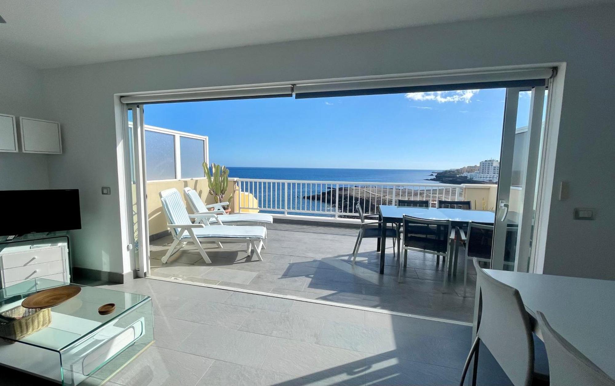 Atico Frente Mar Apartment Los Abrigos Exterior photo
